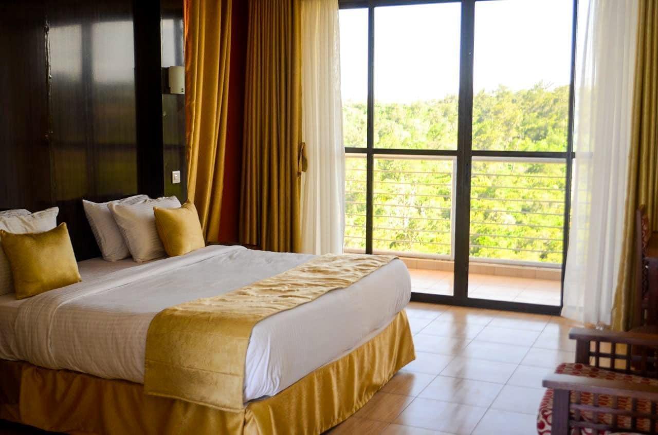 Regency Mount Kenya Hotel Timau Exterior photo